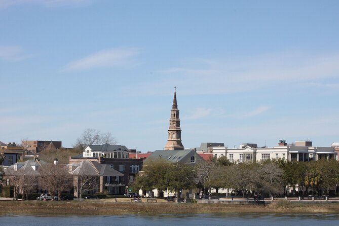 1.5-Hour Charleston Harbor Cruise with Live Narration - The guide makes or breaks the 90 minutes
