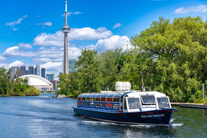 1-Hour Toronto Harbour Tour with Live Narration - Who will enjoy this most?