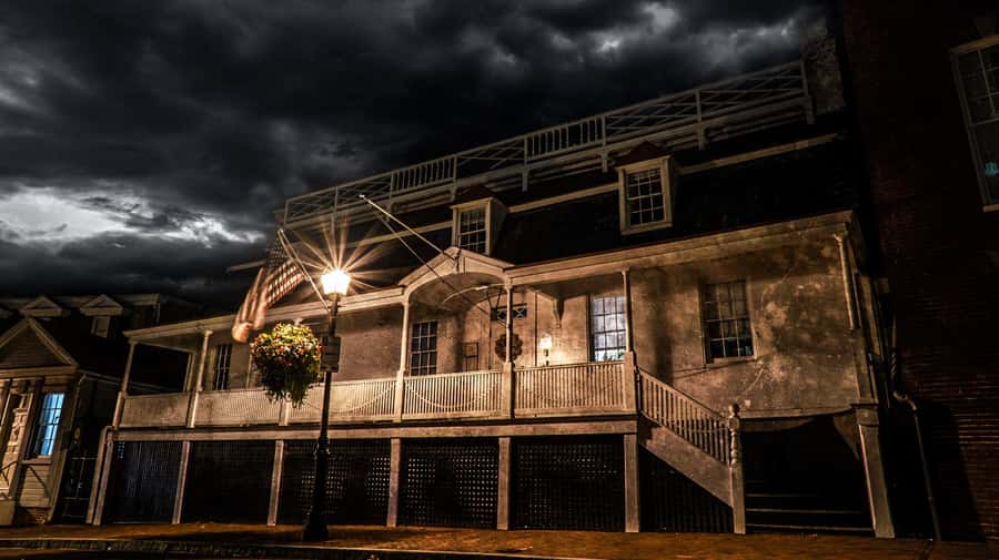 Annapolis: Ghosts of the Harbor & Old Town Tour - Guide quality can shape the whole hour