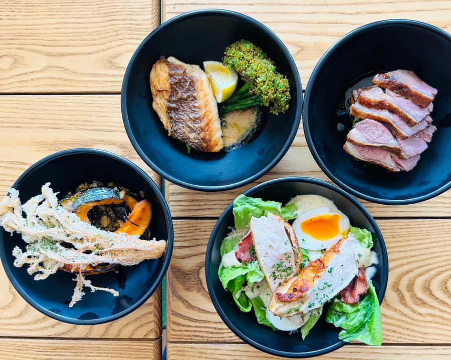 Auckland: Harbour Sailing Cruise with 3-Course Dinner - How dinner works on deck