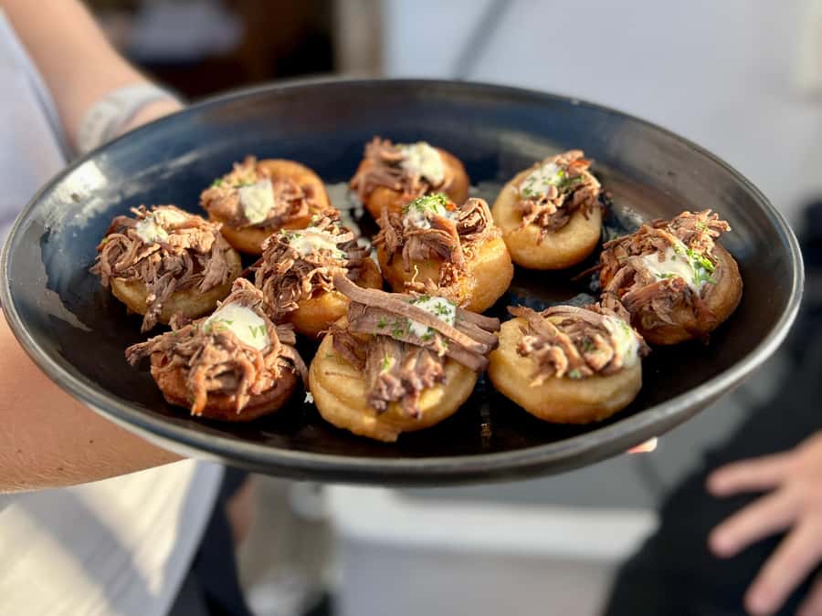 Auckland: Harbour Sailing Cruise with 3-Course Dinner - Small details that improve the evening