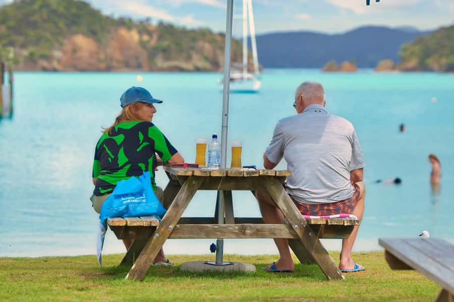 Bay of Islands: Discover the Bay Cruise with Island Lunch - Who should book it