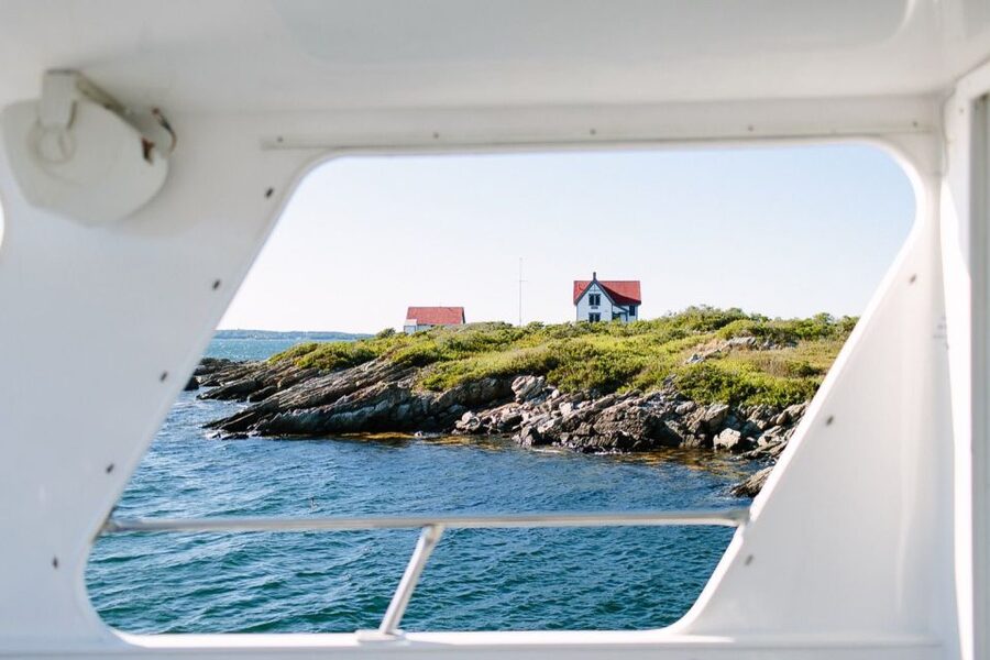 Boothbay Harbor Cruise: Lighthouses, Lobster Haul, and Seals - Choosing your seat on the boat