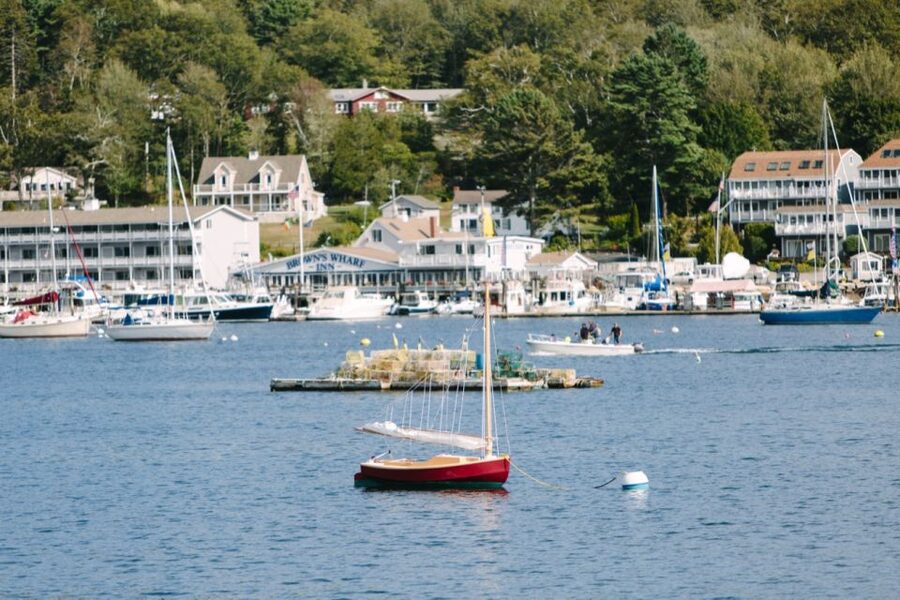 Boothbay: Lighthouses & Islands Harbor Cruise - Who should book this ride?