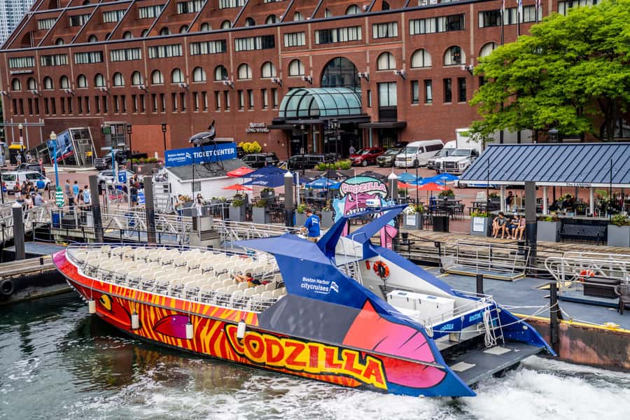 Boston: City Cruises Harbor Codzilla High Speed Thrill Boat - Getting the best seat and the best day