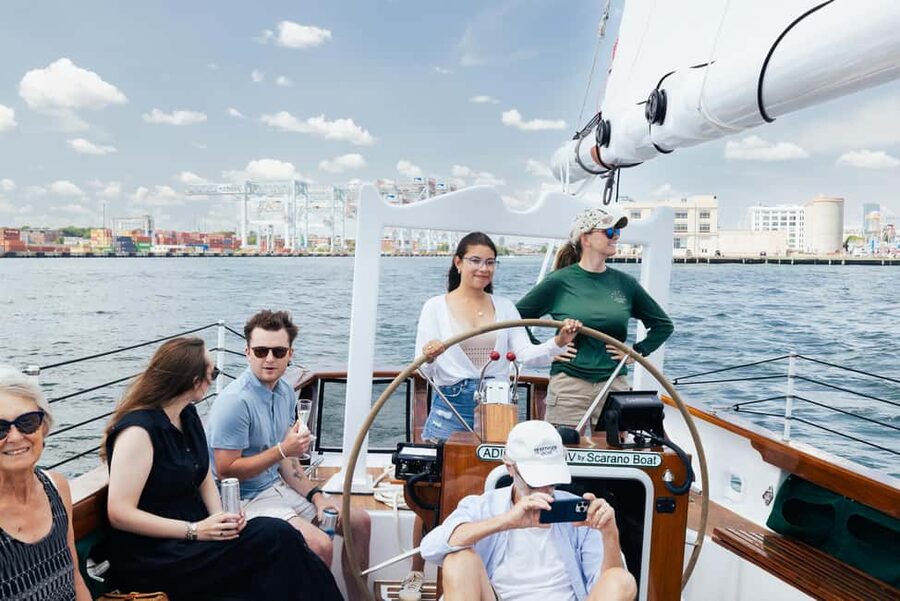 Boston: Downtown Harbor Sailing Cruise - The Aquarium and Waterfront Park From the Water