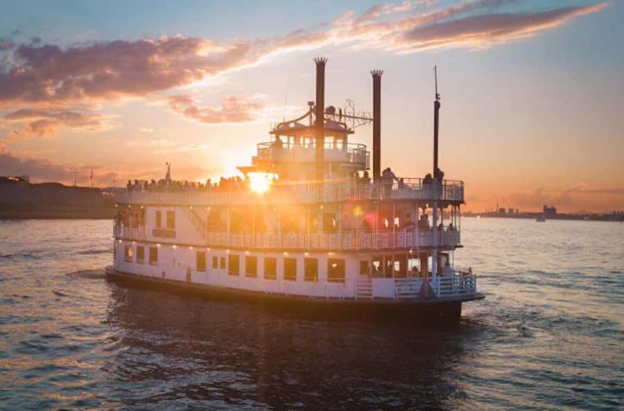 Boston Harbor: Full Moon Cruise with Champagne Option - Key points to know before booking