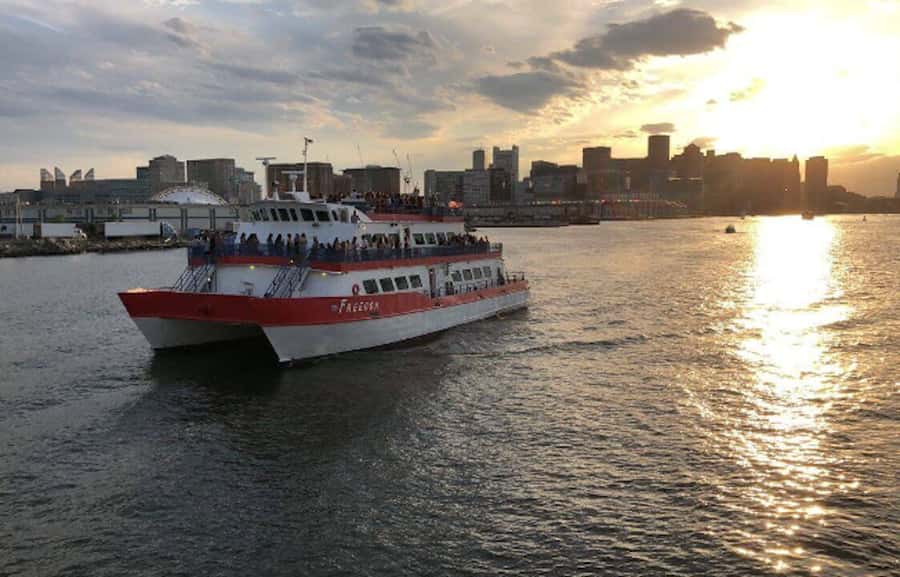 Boston Harbor: Full Moon Cruise with Champagne Option - Rowes Wharf boarding and the first view of the harbor