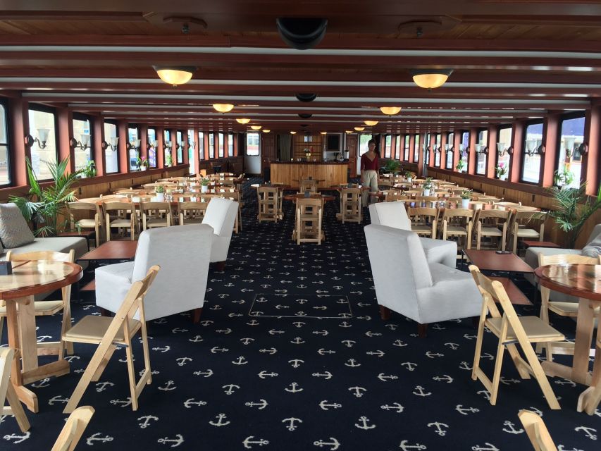 Boston: New England Harbor Cruise - From Boston’s Skyline to the North End