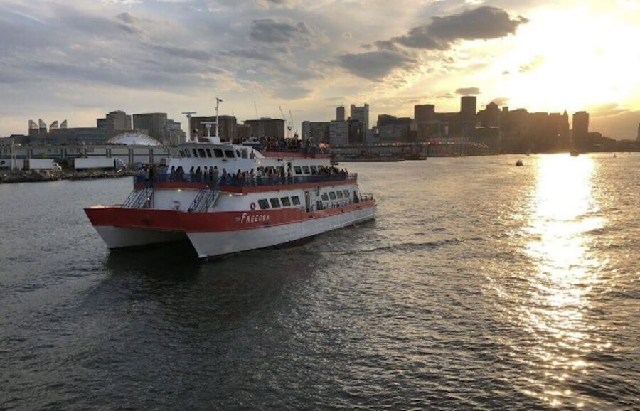 Boston: Scenic Moonlight Harbor Cruise - What the boat ride feels like