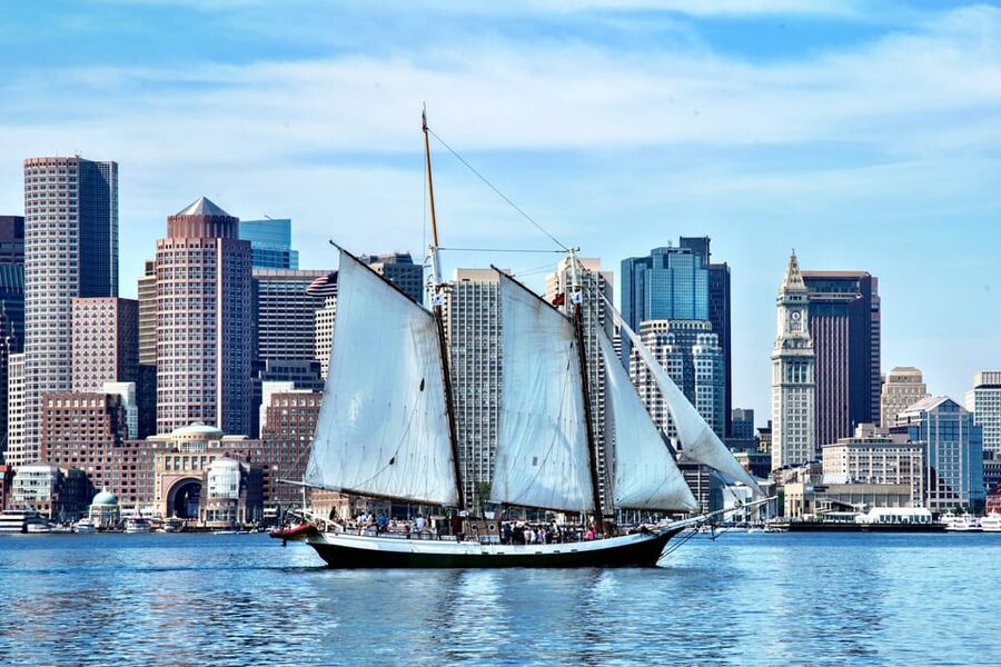 Boston: Sunset Tall Ship Harbor Cruise - No Formal Narration, and Why That Matters