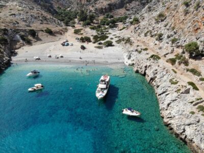 Chania: Menies Beach & Chironisia Bay Cruise with Snorkeling
