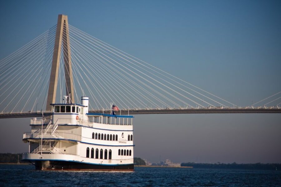 Charleston: Luxury Harbor Dinner Cruise - What the 150-minute route actually feels like