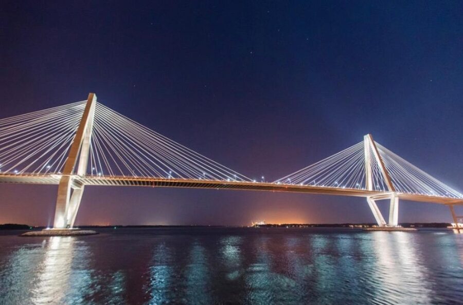 Charleston: Luxury Harbor Dinner Cruise - Service that can make or break the evening