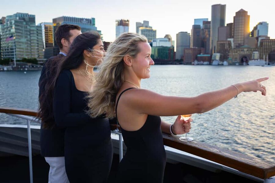City Cruises Boston: Harbor Buffet Lunch or Dinner Cruise - Who should book the Boston harbor buffet cruise?