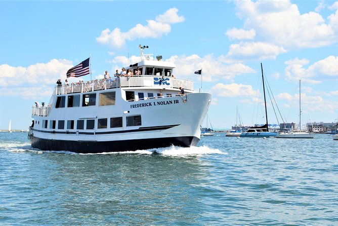 City Cruises Boston Historic Sightseeing Harbor Cruise - The Bunker Hill Monument and the revolutionary waterfront