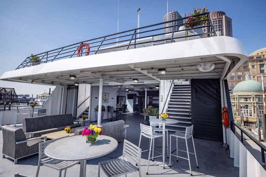 City Cruises Boston: Premier Brunch or Dinner Harbor Cruise - Practical tips for making the evening work