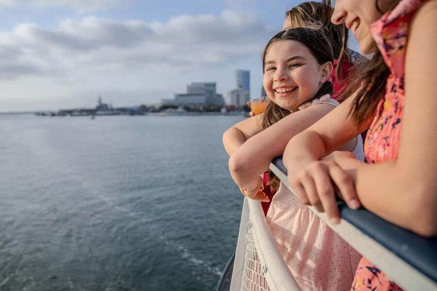 City Cruises San Diego: Best of the Bay Scenic Harbor Tour - What the $37 cruise gives you