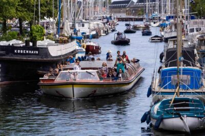 Classic Canal Tour & The Harbour
