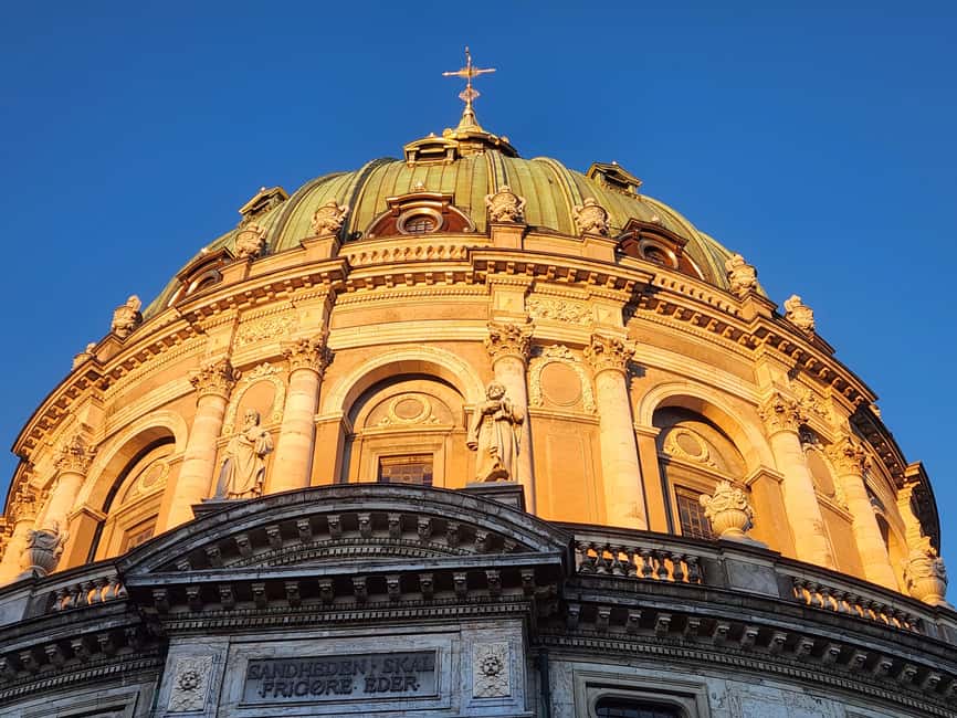Copenhagen Combo: Walking Tour, Harbor Ferry & Royal Guards - The café break and Marmorkirken