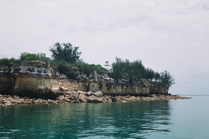 Darwin Combo: The Bombing of Darwin Experience & Darwin Harbour Cruise - Value at $60.97 per person
