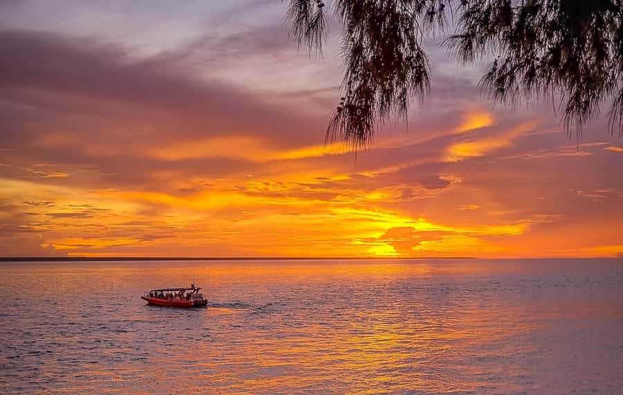 Darwin: Sunset Harbour Cruise with Fish and Chips Dinner - Boarding at Stokes Hill Wharf