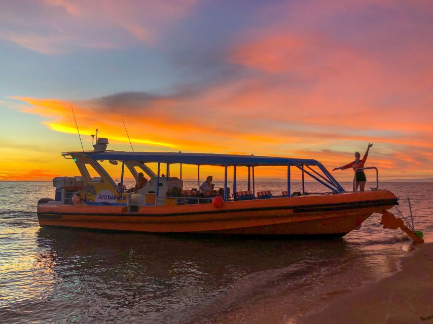Darwin: Sunset Harbour Cruise with Fish and Chips Dinner - The faster ride back