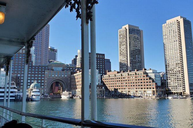Dog Day of Summer Harbor Cruise in Boston - Commentary adds useful context, with one small limitation