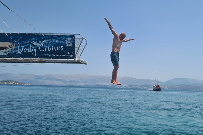 "Dreamy cruise"Daily Cruise from Argostoli harbour with a traditional Greek boat - Lunch on board, with wine and local flavor