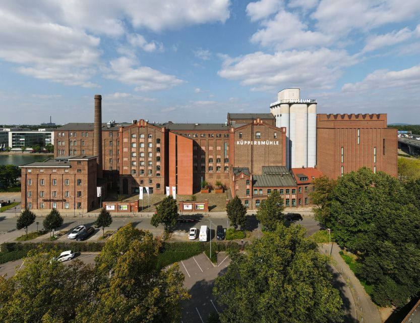 Duisburg: Guided Walking Tour through the inner harbour - What the 1.5-hour walk feels like