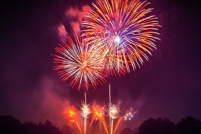 Fireworks Cruise in Destin Harbor aboard the hydrojet - Key points to know before booking
