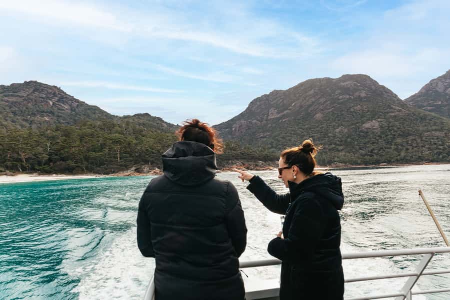From Coles Bay: Wineglass Bay Cruise with Lunch - Commentary from Captain Noah and the crew