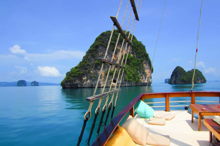 From Phuket: Full-Day Phang Nga Bay Cruise with Meals - Koh Hong, where the cliffs close around the lagoon