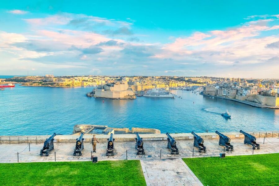 From Sliema: Cruise Around Malta's Harbours & Creeks - Best time to take the cruise
