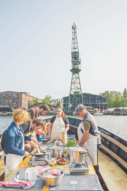 Gdańsk: Shipyard and Port Cruise with Pierogi Tasting - The first stretch through the post-shipyard canals