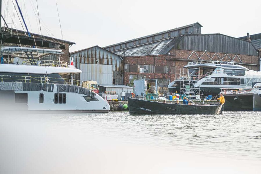 Gdańsk: Shipyard and Port Cruise with Pierogi Tasting - Finding the Little Grandma at Imperial Dock