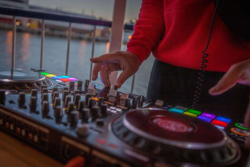 Halifax: Party Cruise on the Harbour Queen - The Harbour Queen turns the waterfront into a dance floor