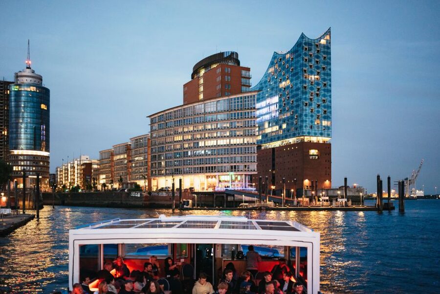 Hamburg: 1-Hour Evening Harbor Lights Cruise - Key points to know before boarding