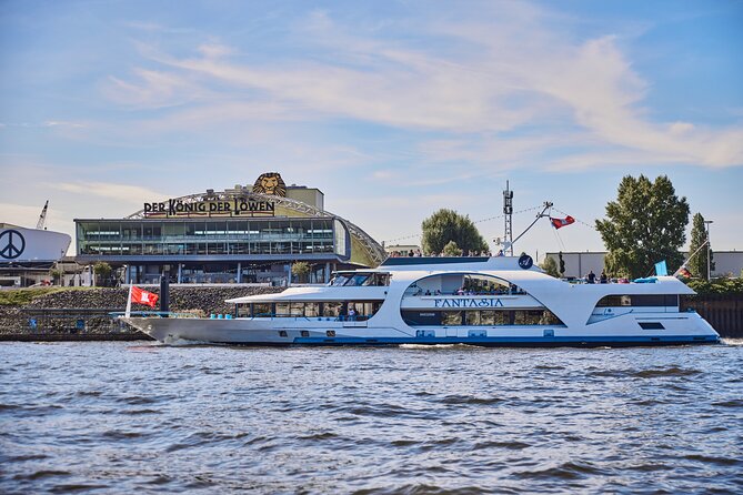 Hamburg: 2-hour harbor cruise - Hamburg’s working harbor, seen from the Elbe