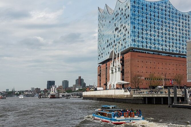 Hamburg 2-hour harbor tour on the beautiful Elbe - Why Hamburg’s Harbor Deserves Two Hours