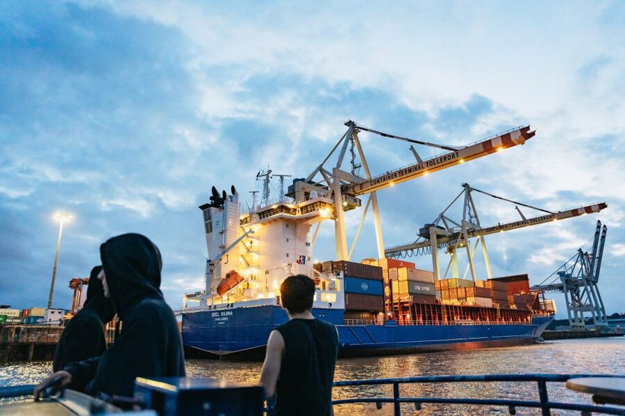 Hamburg: 90-Minute Evening Lights Harbor Cruise - Special event cruises on selected dates