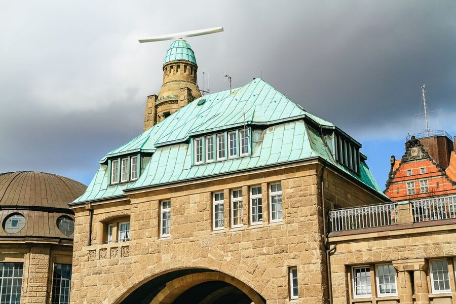 Hamburg: Harbor Cruise - Why Hamburg’s harbor makes sense from a boat