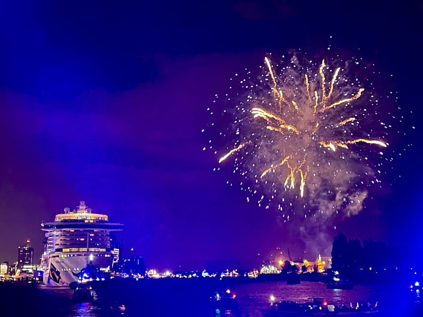 Hamburg: New Years Eve Harbour Cruise - FAQ