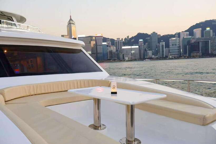 HK: Victoria Harbor Tour & Symphony of Lights (Free Drinks) - The crew makes the short trip feel personal