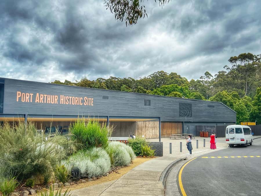 Hobart: Port Arthur, Harbor Cruise and Isle of the Dead Tour - Who should book this Hobart tour?