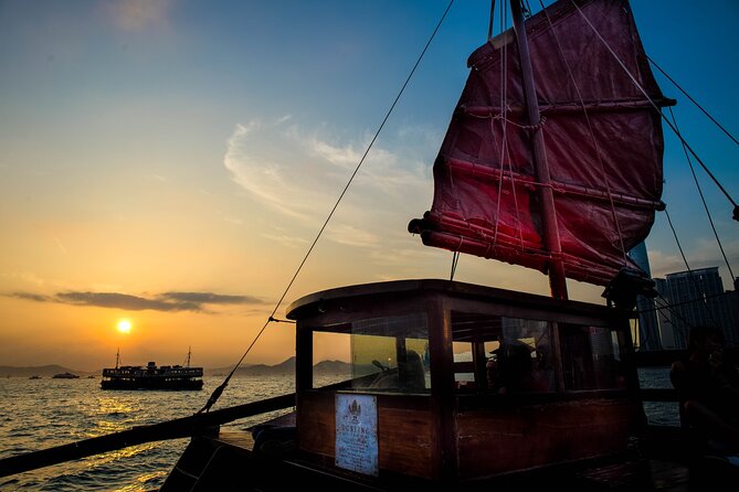 Hong Kong: Dukling, Antique Boat Tour in Victoria Harbour - What the 45-minute cruise is like