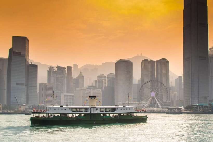 Hong Kong: Star Ferry Victoria Harbour Cruise & Light Show - Seeing Hong Kong from the Middle of Victoria Harbour
