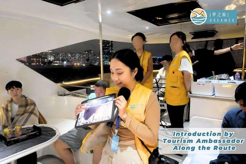 Hong Kong: Victoria Harbour Cruise with Free Camera Photos - Hong Kong’s skyline from the middle of Victoria Harbour