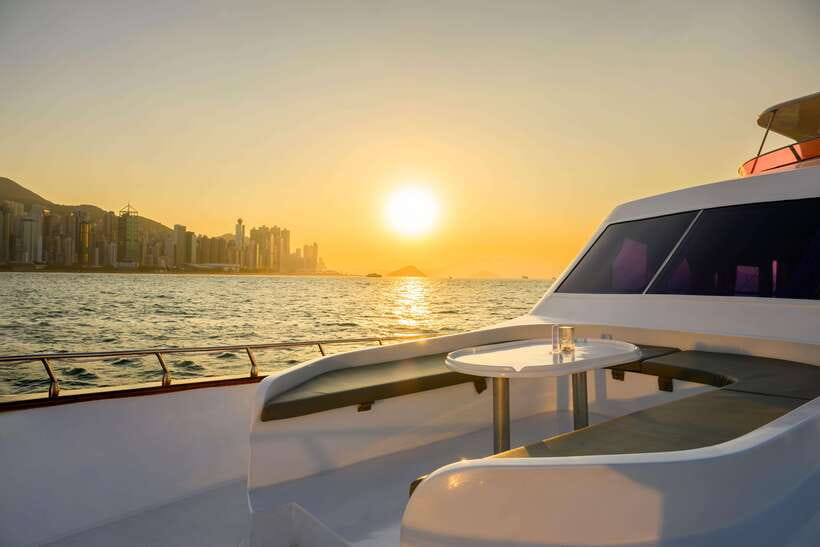Hong Kong: Victoria Harbour Evening Cruise with Drinks - Seeing Hong Kong from Kowloon Public Pier No. 3