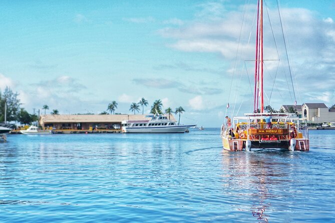 Honolulu Sunset Sail from Kewalo Harbor Including Drinks - Drinks, music, and the party-boat atmosphere